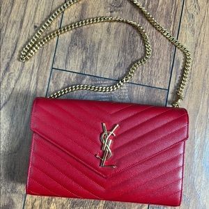 SAINT LAURENT red Grain De Poudre Matelasse Chevron Monogram Chain Wallet